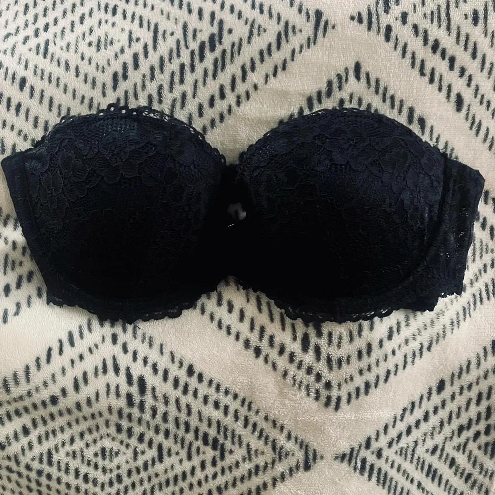 H&M black strapless bra - Picture 2 of 6